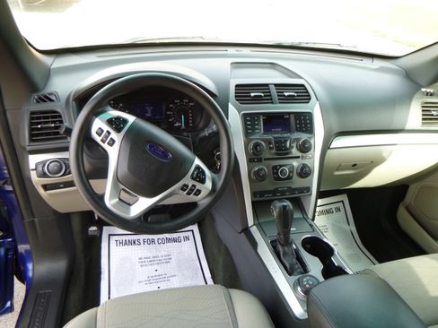 Used 2014 Ford Explorer XLT image 15