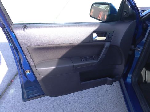 Used 2009 Ford Focus SES image 9