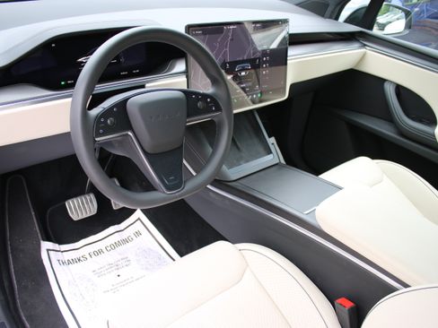 Used 2024 Tesla Model X Plaid AWD/4WD image 5