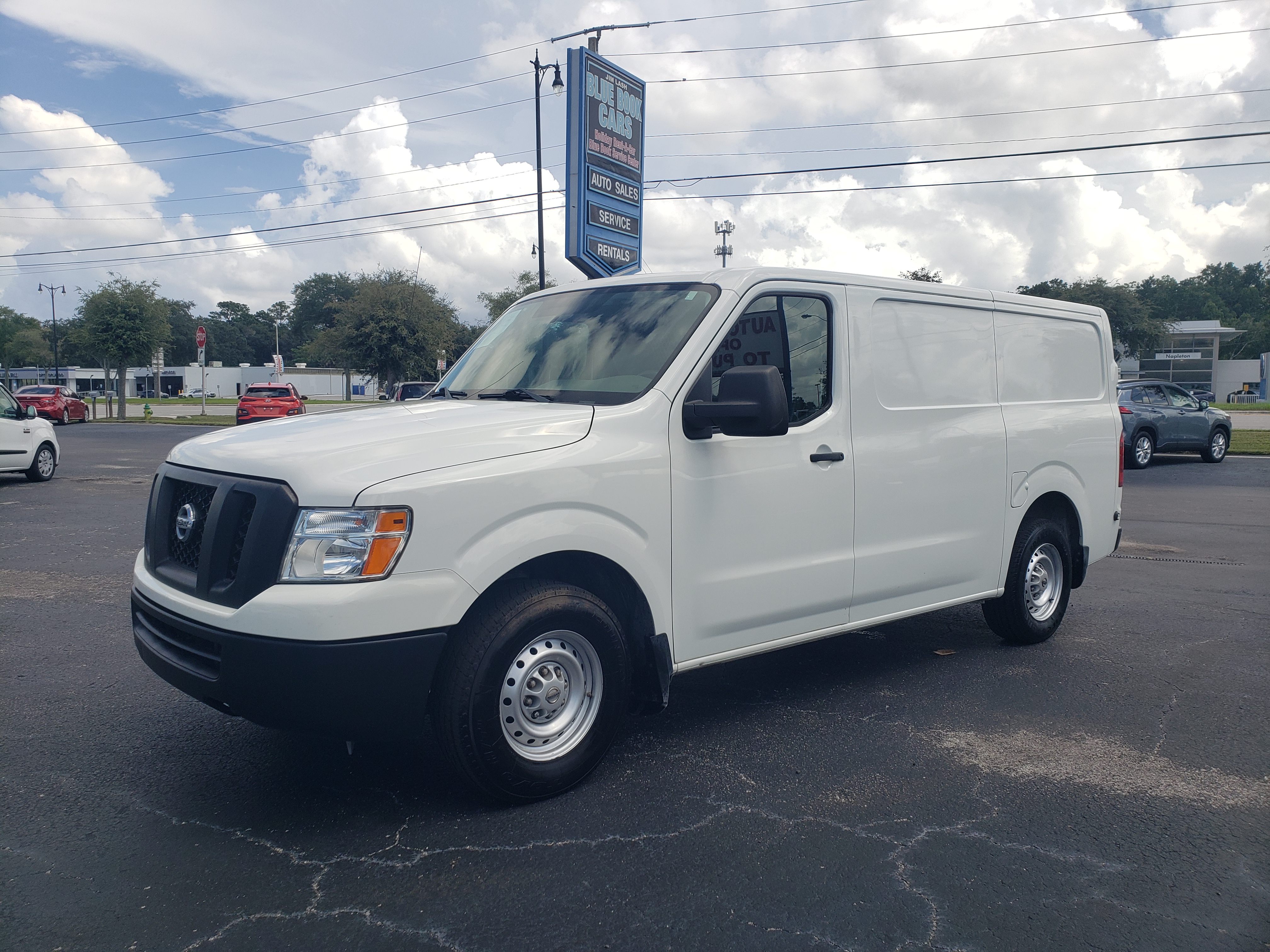 Used 2020 Nissan NV 1500 S RWD image 1