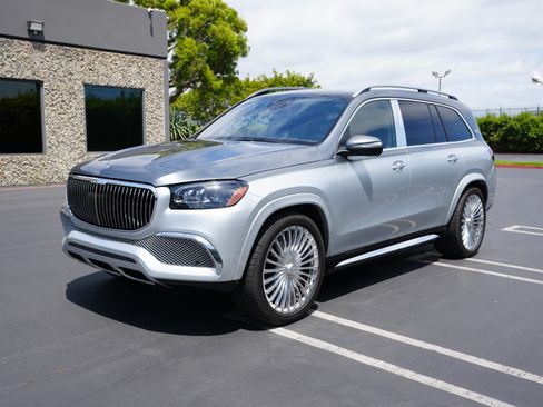 Used 2021 Mercedes-Benz Maybach GLS 600 4MATIC image 6
