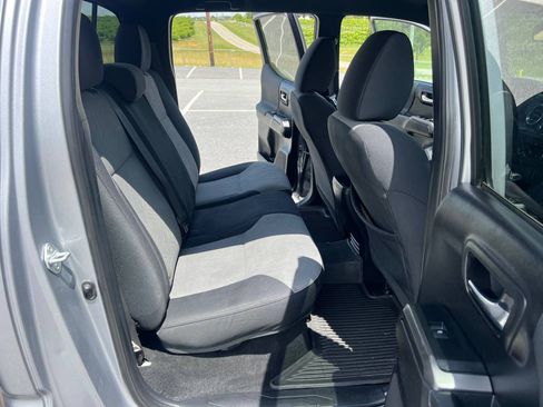 Used 2021 Toyota Tacoma TRD Sport Pickup 4D 5 ft AWD/4WD image 17