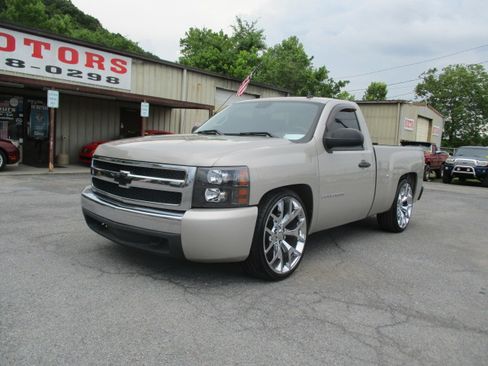Used 2007 Chevrolet Silverado 1500 2WD Regular Cab LT image 2