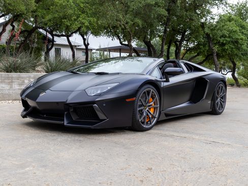 Used 2014 Lamborghini Aventador LP 700-4 Roadster AWD/4WD image 1
