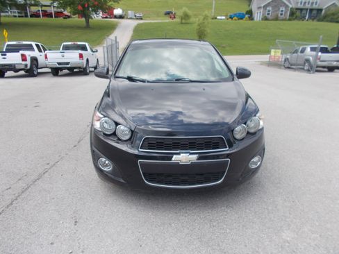 Used 2015 Chevrolet Sonic LTZ Hatchback FWD image 2