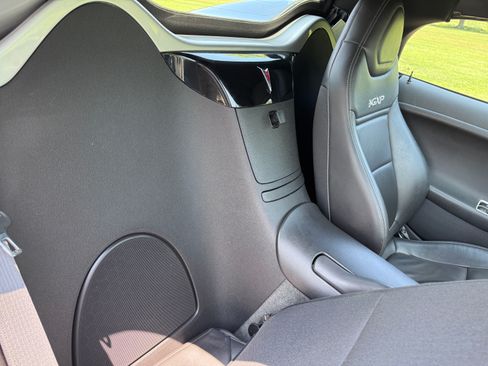 Used 2007 Pontiac Solstice GXP image 16