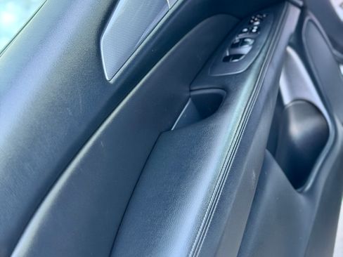 Used 2019 Nissan Pathfinder SL image 13