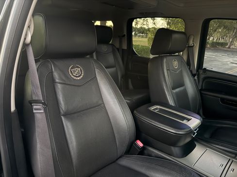 Used 2014 Cadillac Escalade ESV Platinum image 76