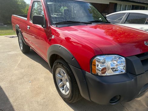 Used 2001 Nissan Frontier XE image 6