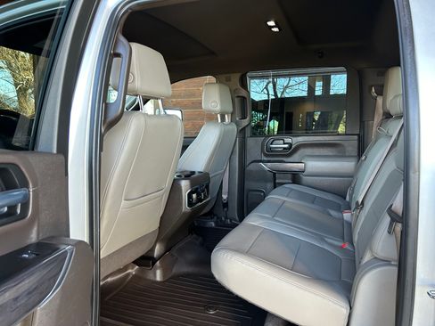 Used 2020 Chevrolet Silverado 3500 LTZ image 14