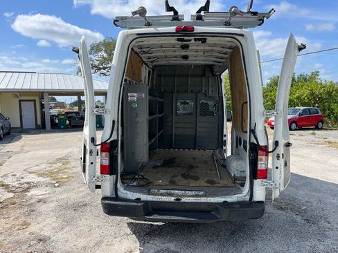 Used 2016 Nissan NV 2500 SV image 8