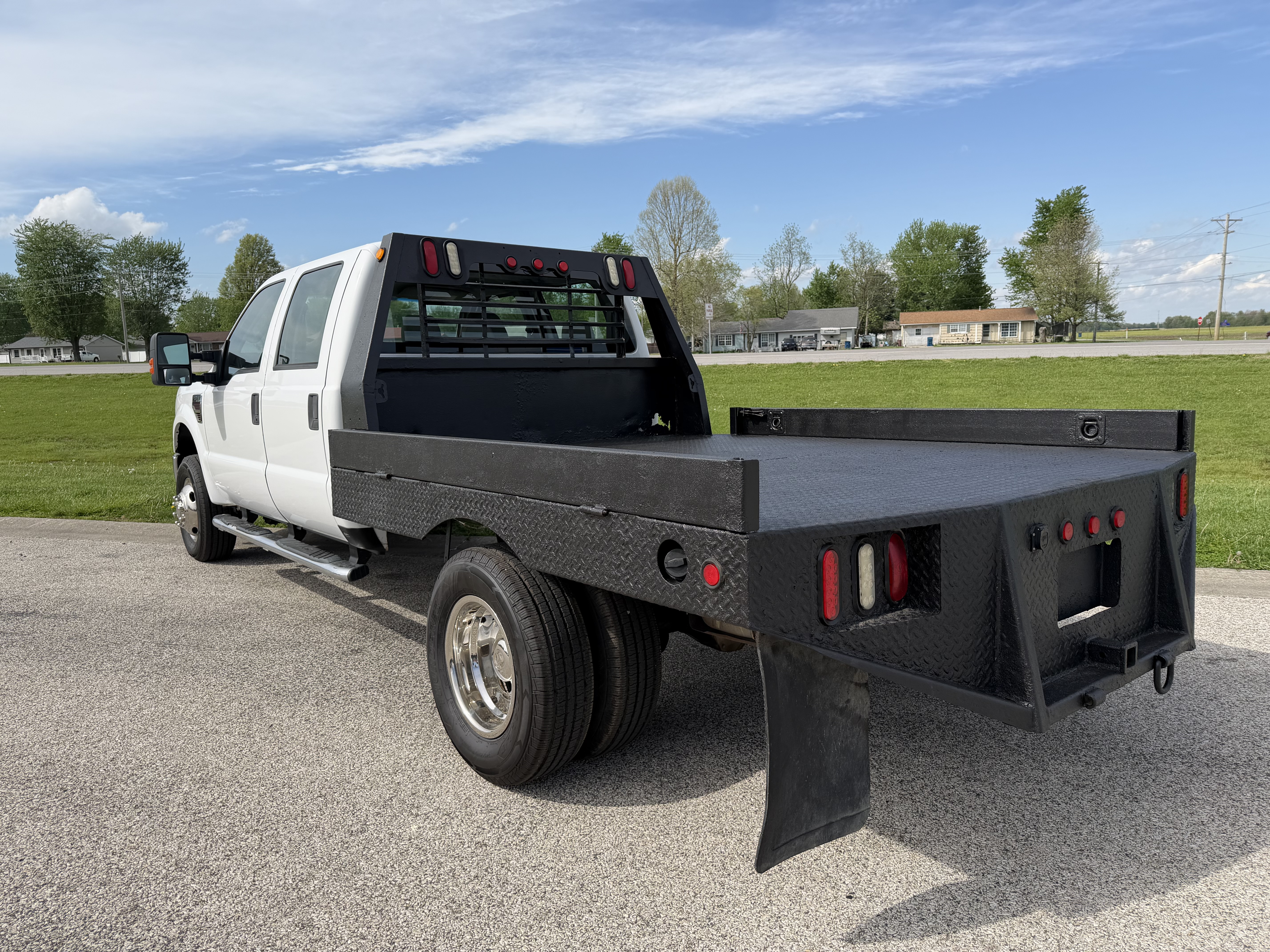 Used 2008 Ford F350 4x4 Crew Cab DRW Super Duty image 3