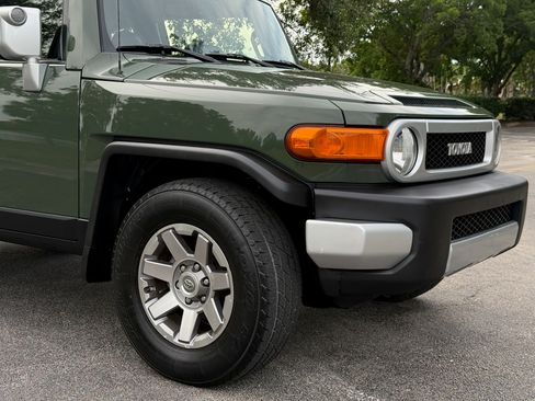 Used 2014 Toyota FJ Cruiser AWD/4WD image 58