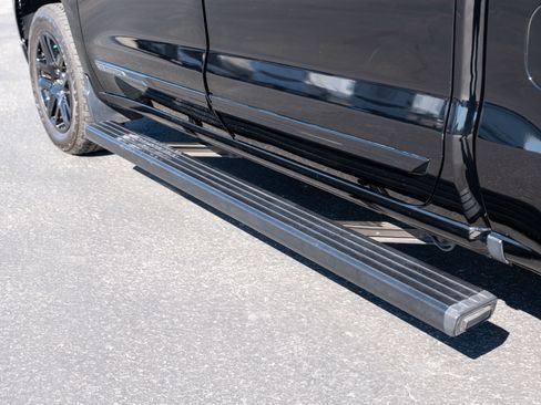 Used 2024 Chevrolet Silverado 1500 High Country image 22