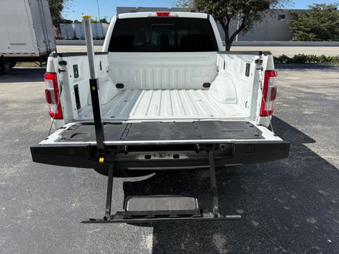 Used 2022 Ford F150 Lariat image 16