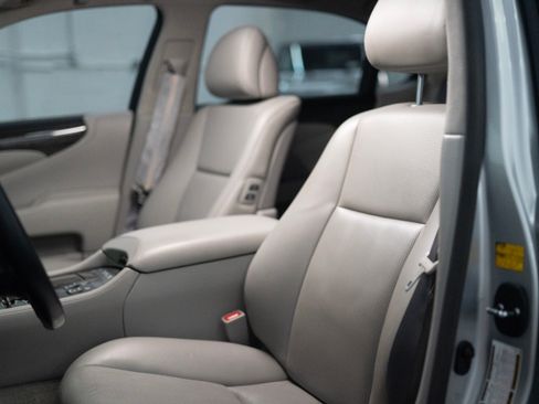 Used 2010 Lexus LS 460 L AWD image 29