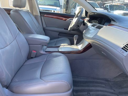 Used 2010 Toyota Avalon image 19