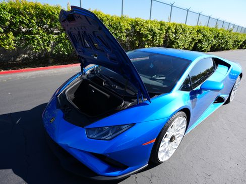 Used 2020 Lamborghini Huracan EVO image 6