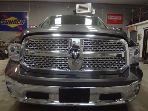 Used 2017 RAM 1500 Laramie image 2