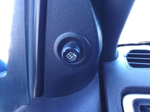 Used 2009 Ford Focus SES image 24