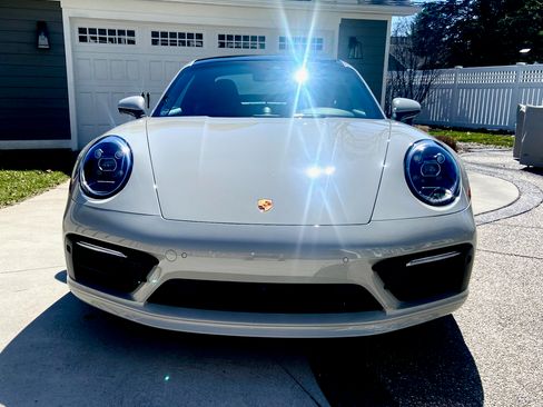 Used 2022 Porsche 911 Carrera 4 image 6