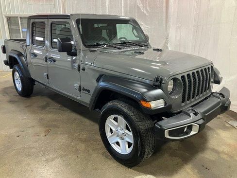 Used 2023 Jeep Gladiator Sport image 29