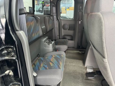 Used 2005 Chevrolet Colorado image 12