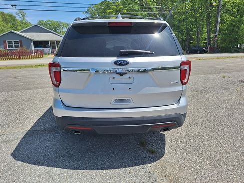 Used 2016 Ford Explorer image 5