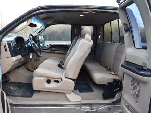 Used 2005 Ford F250 XLT image 18