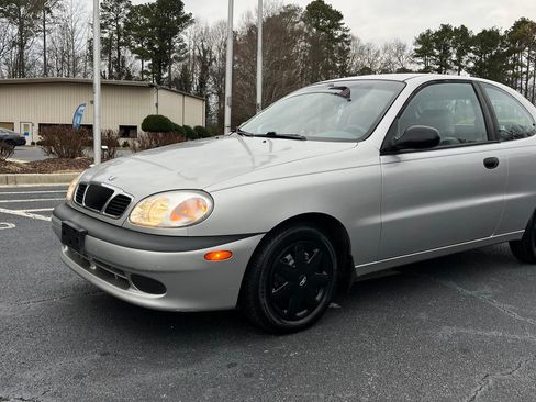 Used 2002 Daewoo Lanos S image 1