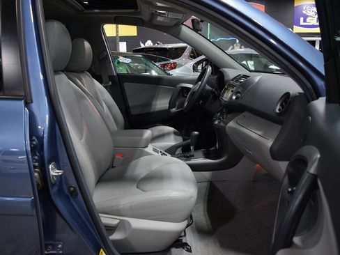 Used 2012 Toyota RAV4 Limited image 22