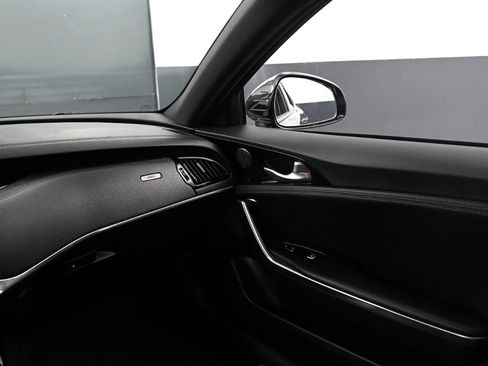 Used 2022 Kia Stinger GT-Line image 24