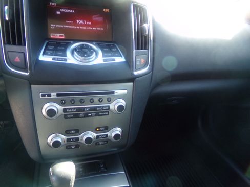 Used 2012 Nissan Maxima SV image 9