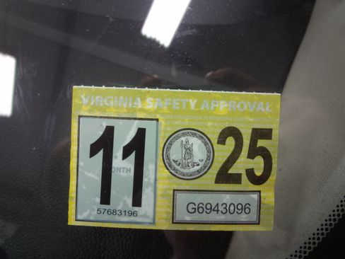 Used 2011 GMC Sierra 1500 SLE image 19