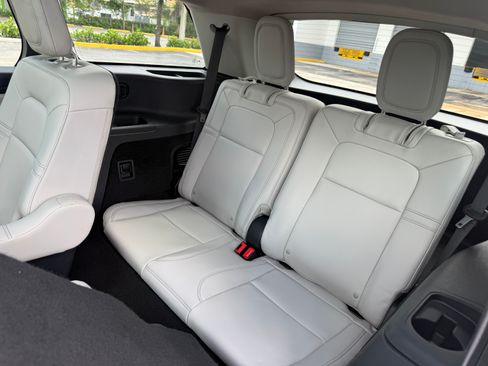 Used 2025 Lincoln Aviator 2WD Reserve image 5