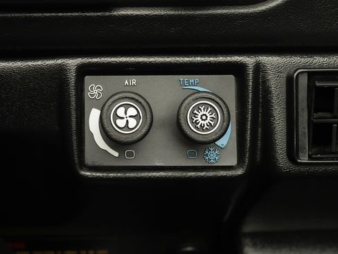 Used 1995 Land Rover Defender 90 image 16