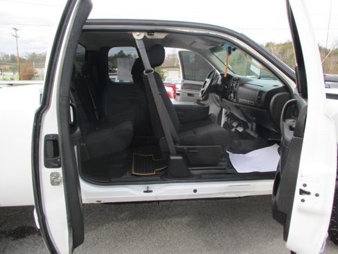 Used 2011 Chevrolet Silverado 2500 LT image 32