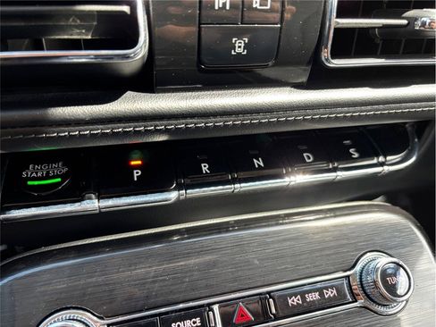 Used 2021 Lincoln Nautilus Reserve image 38