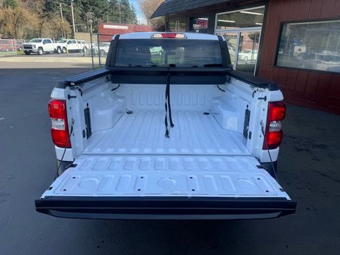 Used 2024 Ford Maverick XLT image 3