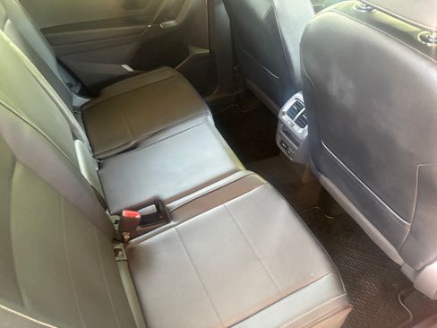 Used 2018 Volkswagen Tiguan FWD image 14