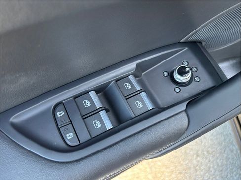 Used 2023 Audi Q5 2.0T Premium Plus image 25