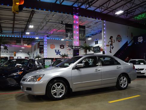 Used 2007 Honda Accord EX image 3