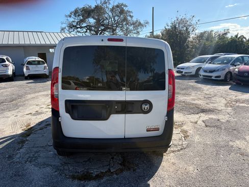 Used 2018 RAM ProMaster City Tradesman image 9
