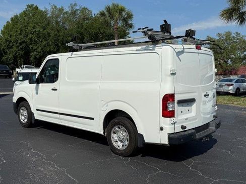 Used 2021 Nissan NV 2500 SV image 4