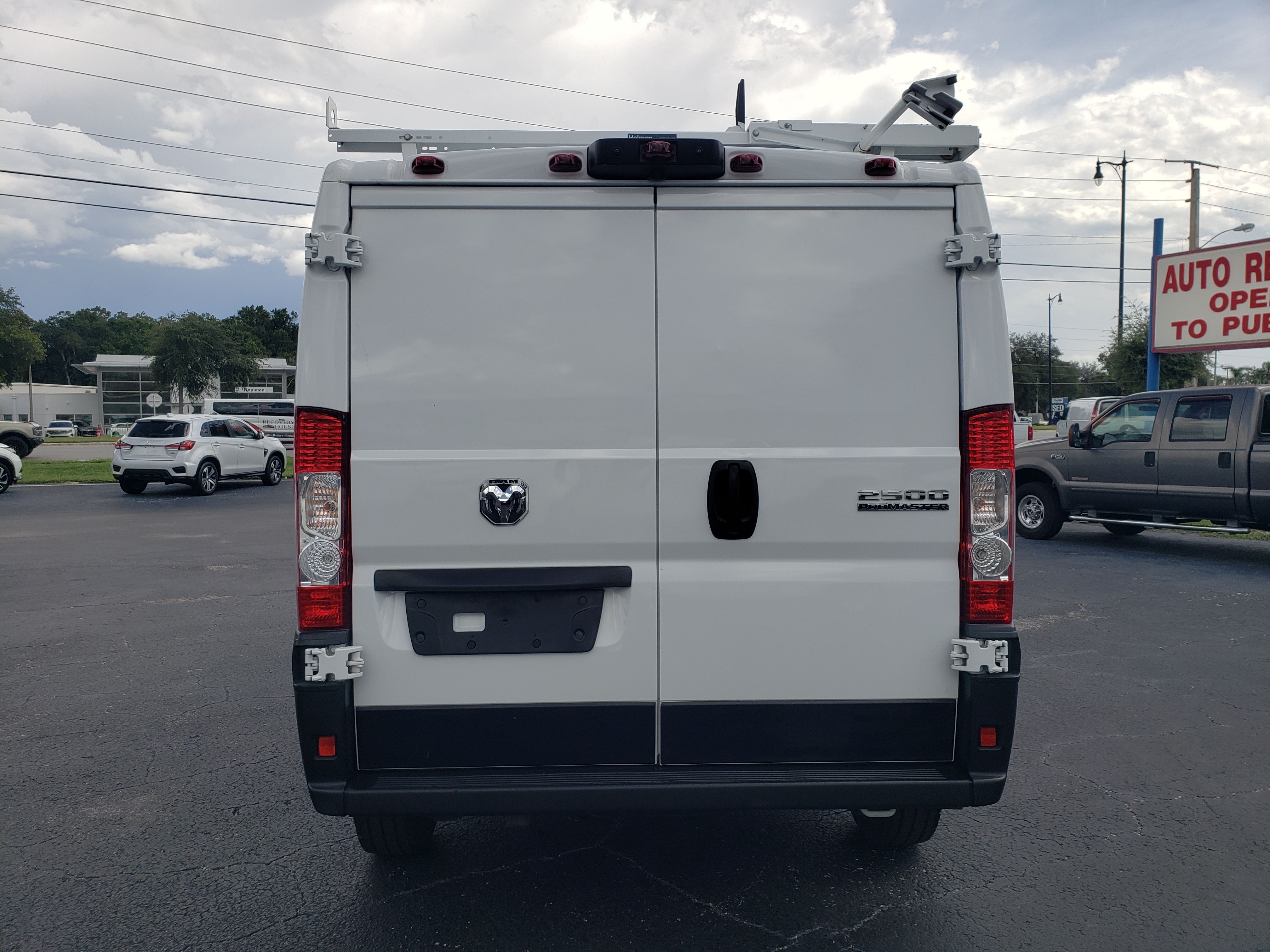 Used 2025 RAM ProMaster 2500 136 FWD image 4