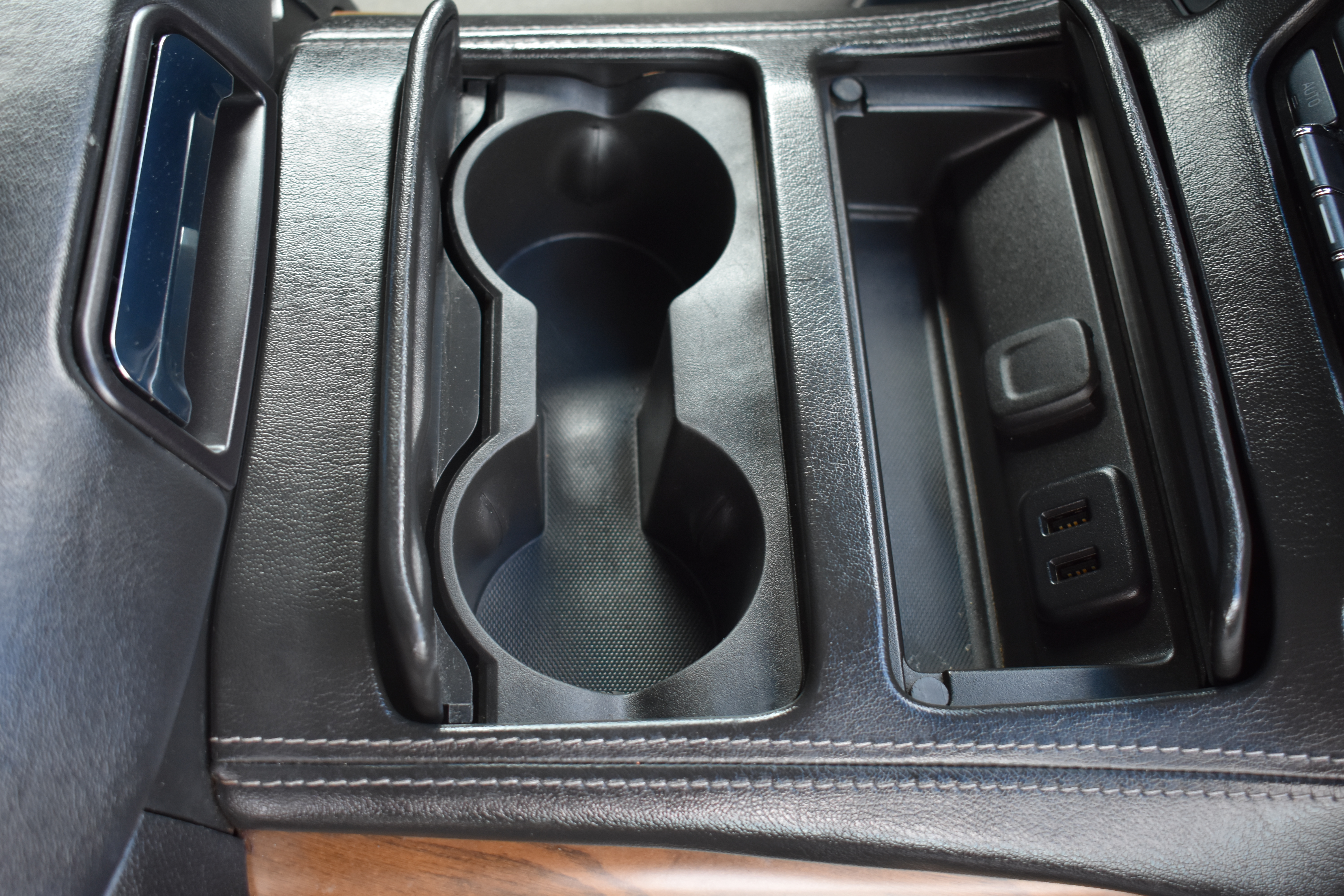 Used 2018 Chevrolet Tahoe 4WD image 26