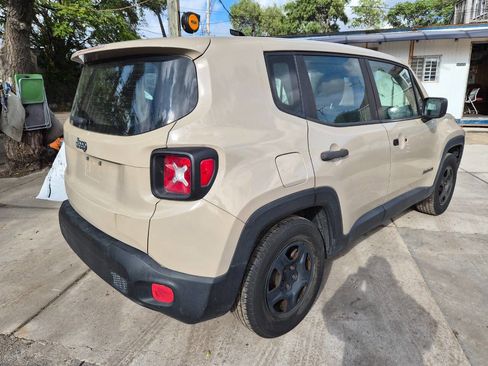 Used 2015 Jeep Renegade Sport image 4