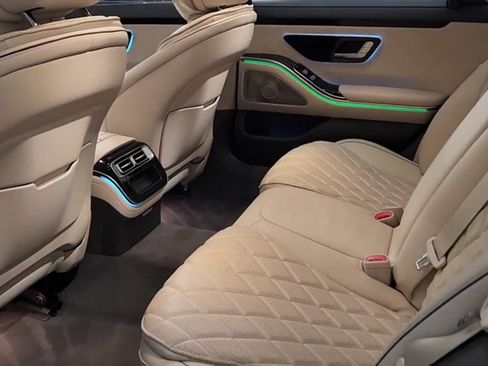 Used 2022 Mercedes-Benz S 500 image 25