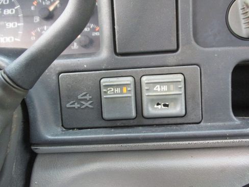 Used 1998 GMC Sierra 2500 Classic SL image 37