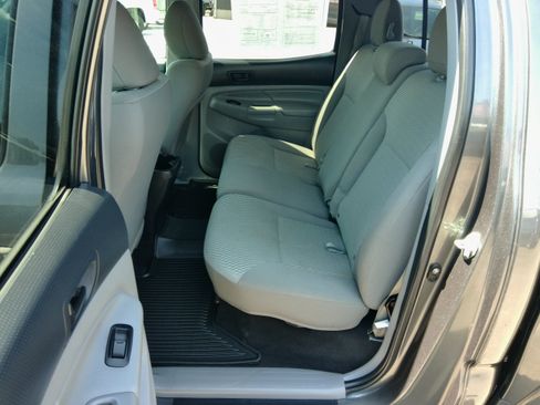 Used 2014 Toyota Tacoma SR5 image 24